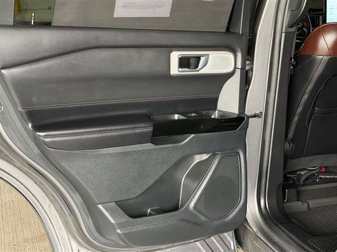 Used 2021 Ford Explorer Platinum w/ Equipment Group 601A AWD/4WD image 42