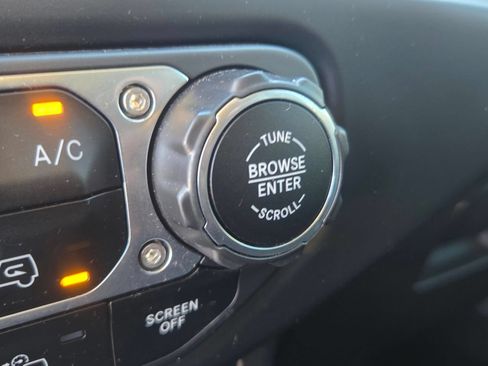 Used 2022 Jeep Wrangler Unlimited Sport AWD/4WD image 25