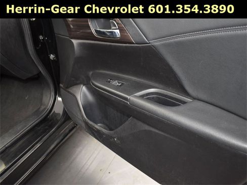 Used 2017 Honda Accord EX-L image 23