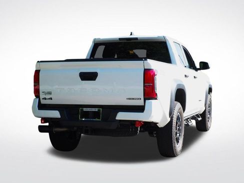 Used 2024 Toyota Tacoma TRD Off-Road AWD/4WD image 60
