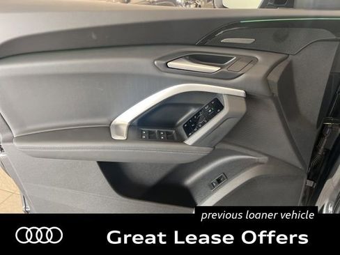 Used 2025 Audi Q5 Premium Plus w/ Premium Plus AWD/4WD image 11