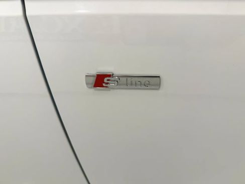 Used 2018 Audi A4 2.0T Ultra Premium w/ Convenience Package FWD image 8