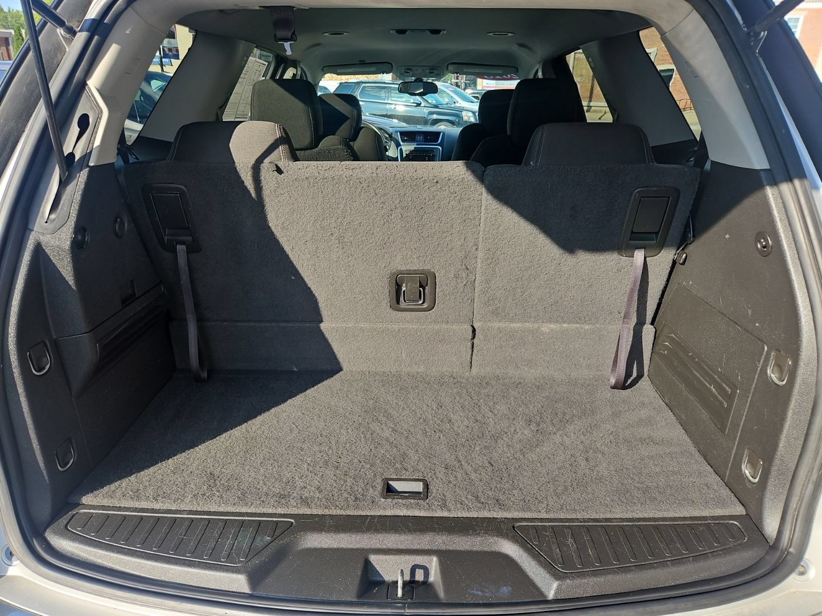 Used 2015 GMC Acadia SLE FWD image 15