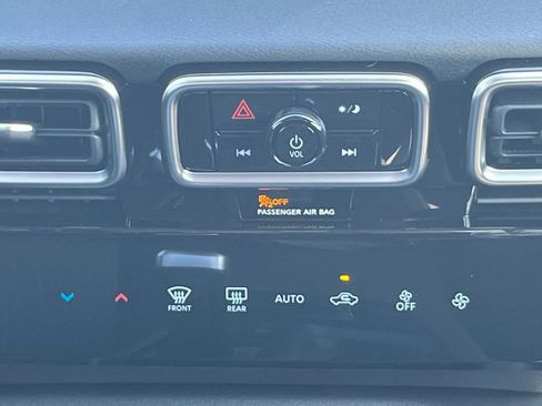 New 2026 Nissan Sentra SV w/ Floor Mat Package FWD image 25