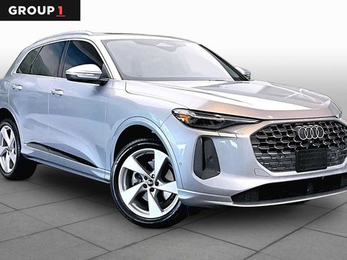 Certified 2025 Audi Q5 Premium Plus AWD/4WD image 1