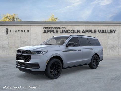 New 2026 Lincoln Navigator Reserve w/ Jet Appearance Package AWD/4WD image 1