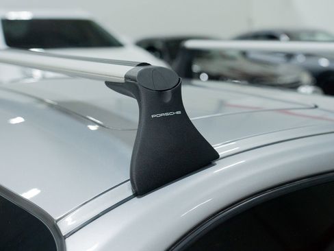 Used 2010 Porsche 911 Carrera image 16