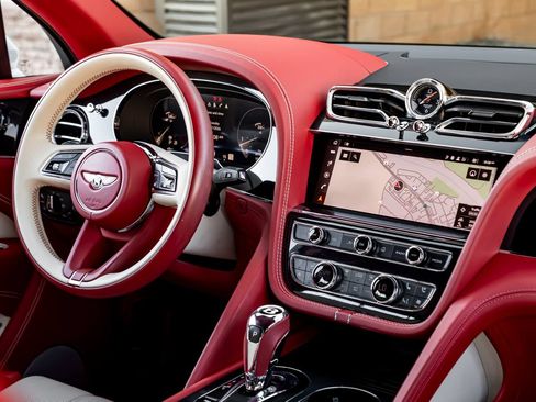 Used 2023 Bentley Bentayga Extended Wheelbase AWD/4WD image 40