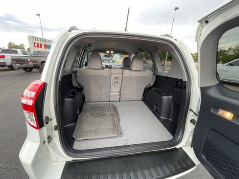 Used 2012 Toyota RAV4 FWD w/ Value Pkg image 19
