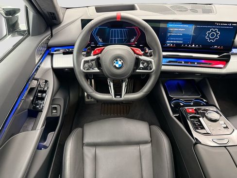 Used 2025 BMW M5 Touring AWD/4WD image 12