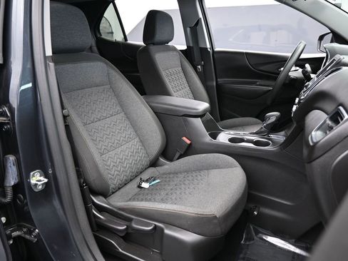 Used 2023 Chevrolet Equinox LT image 44