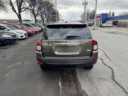 Used 2016 Jeep Compass Latitude image 6