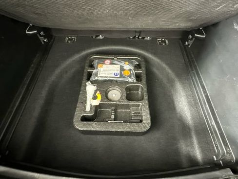 Used 2021 Jeep Compass Latitude w/ Sun and Sound Group AWD/4WD image 26