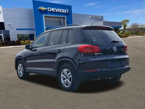 Used 2016 Volkswagen Tiguan S image 5