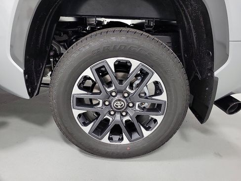 New 2026 Toyota Tundra Limited AWD/4WD image 8