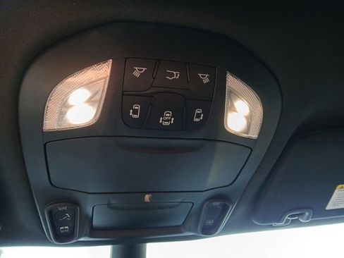 New 2026 Chrysler Pacifica Limited image 15