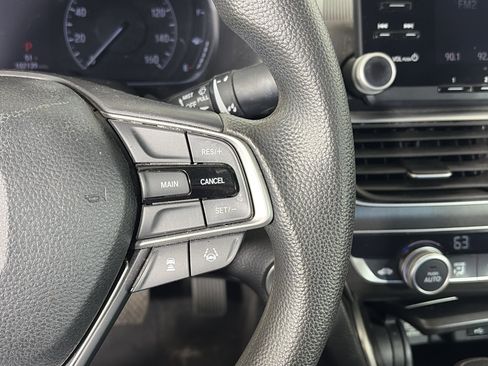 Used 2018 Honda Accord LX image 27