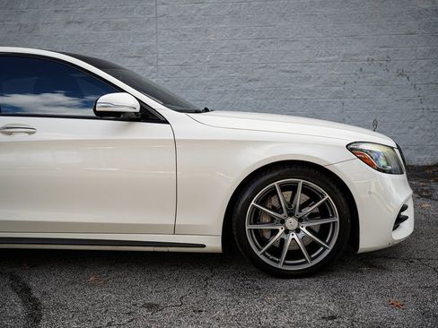 Used 2018 Mercedes-Benz S 560 Sedan w/ AMG Line Exterior image 16