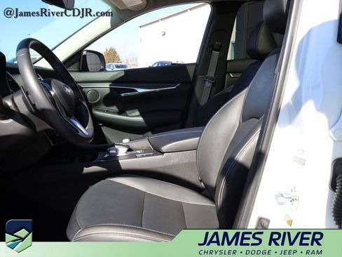 Used 2023 INFINITI QX50 Luxe image 23