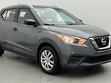 Used 2019 Nissan Kicks S image 3