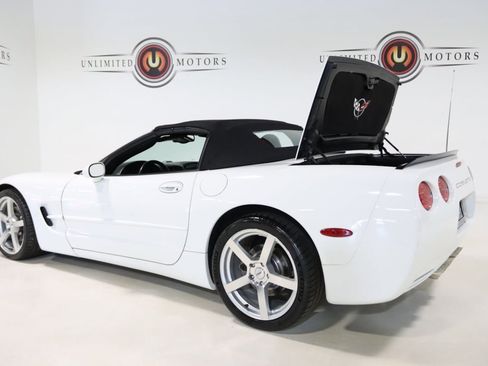 Used 2004 Chevrolet Corvette w/ Preferred Equipment Group image 26