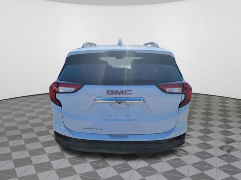 Used 2023 GMC Terrain SLE w/ Driver Convenience Package FWD image 9
