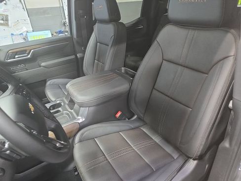New 2026 Chevrolet Silverado 1500 High Country w/ High Country Premium Package AWD/4WD image 15