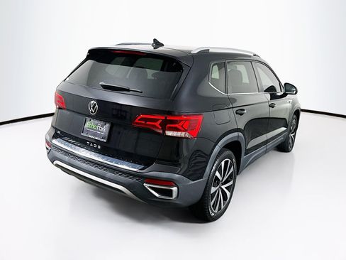 Used 2022 Volkswagen Taos SE FWD image 9
