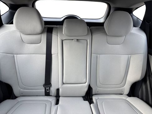 New 2026 Hyundai Tucson SE image 11