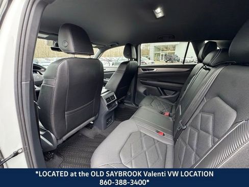 Certified 2025 Volkswagen Atlas Cross Sport SE w/ Black Wheel Package AWD/4WD image 11