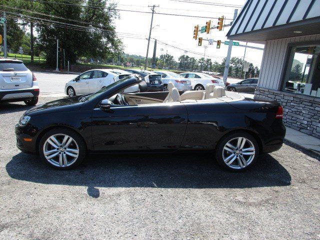 Used 2015 Volkswagen Eos Executive FWD image 7