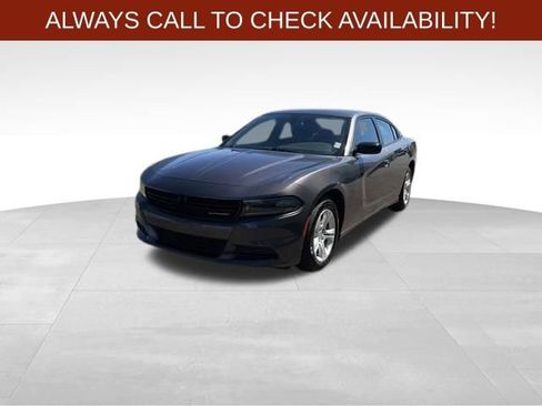 Used 2023 Dodge Charger SXT RWD image 3