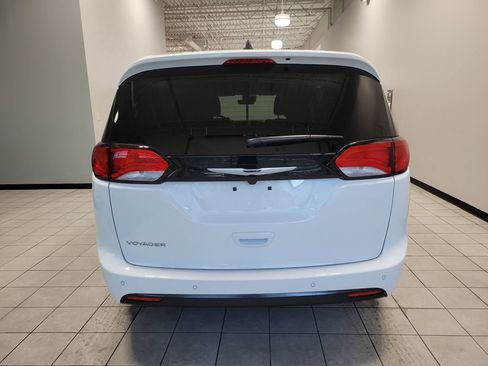 New 2026 Chrysler Voyager LX FWD image 5