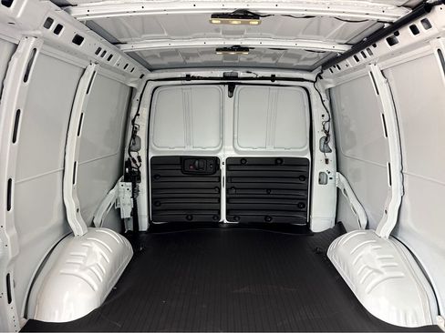 New 2026 GMC Savana 2500 Extended w/ Driver Convenience Package RWD image 7