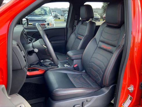 Used 2025 Nissan Frontier PRO-4X w/ Pro Premium Package image 7