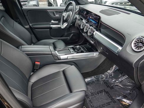 Certified 2025 Mercedes-Benz GLB 250 image 16