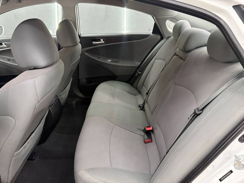 Used 2014 Hyundai Sonata GLS FWD image 11
