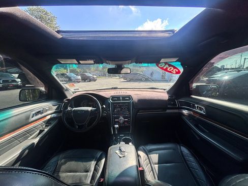 Used 2016 Ford Explorer Platinum AWD/4WD image 19
