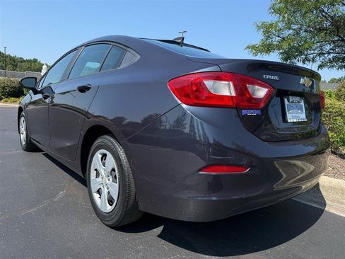 Used 2016 Chevrolet Cruze LS FWD image 3