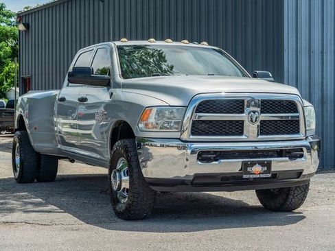 Used 2017 RAM 3500 Tradesman w/ Chrome Appearance Group AWD/4WD image 8