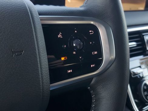 New 2026 Nissan Armada SL w/ Captain's Chari Seat Package image 18