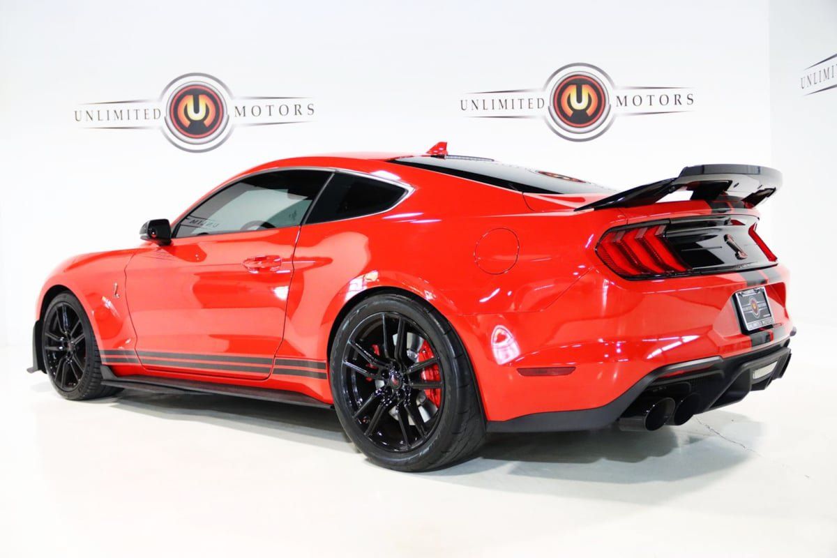 Used 2020 Ford Mustang Shelby GT500 w/ Technology Package RWD image 3