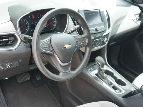 Used 2024 Chevrolet Equinox LS w/ Driver Confidence II Package AWD/4WD image 8