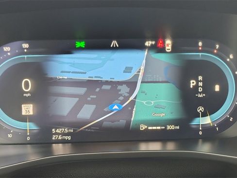 Certified 2025 Volvo XC40 B5 Plus image 13