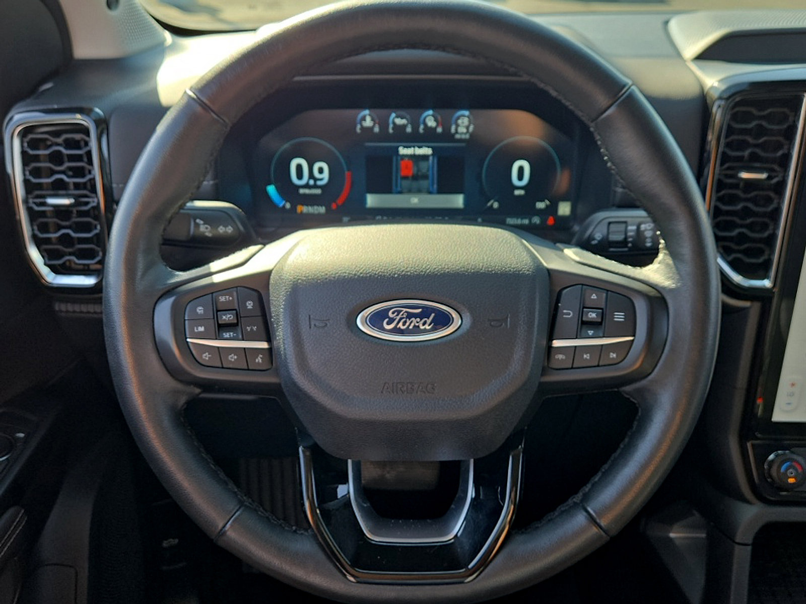 Used 2024 Ford Ranger Lariat w/ FX4 Off-Road Package AWD/4WD image 12
