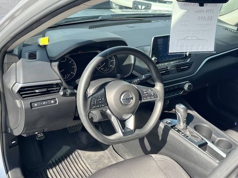 Used 2019 Nissan Altima 2.5 S FWD image 12