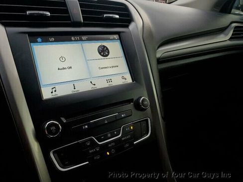 Used 2018 Ford Fusion SE w/ Fusion SE Technology Package image 27