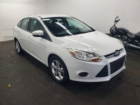 Used 2014 Ford Focus SE FWD image 3