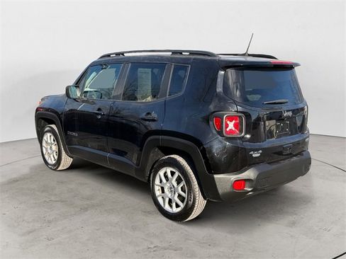 Used 2022 Jeep Renegade Latitude w/ Convenience Group image 3