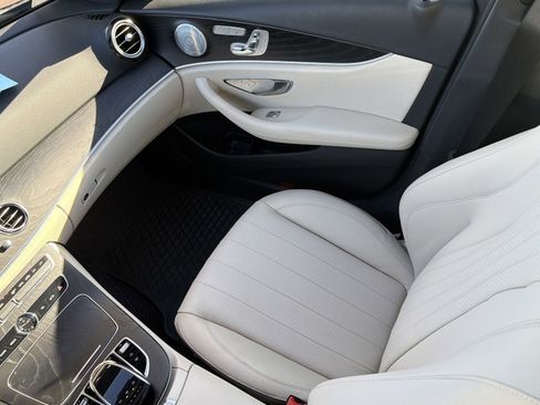 Used 2019 Mercedes-Benz E 300 4MATIC image 11